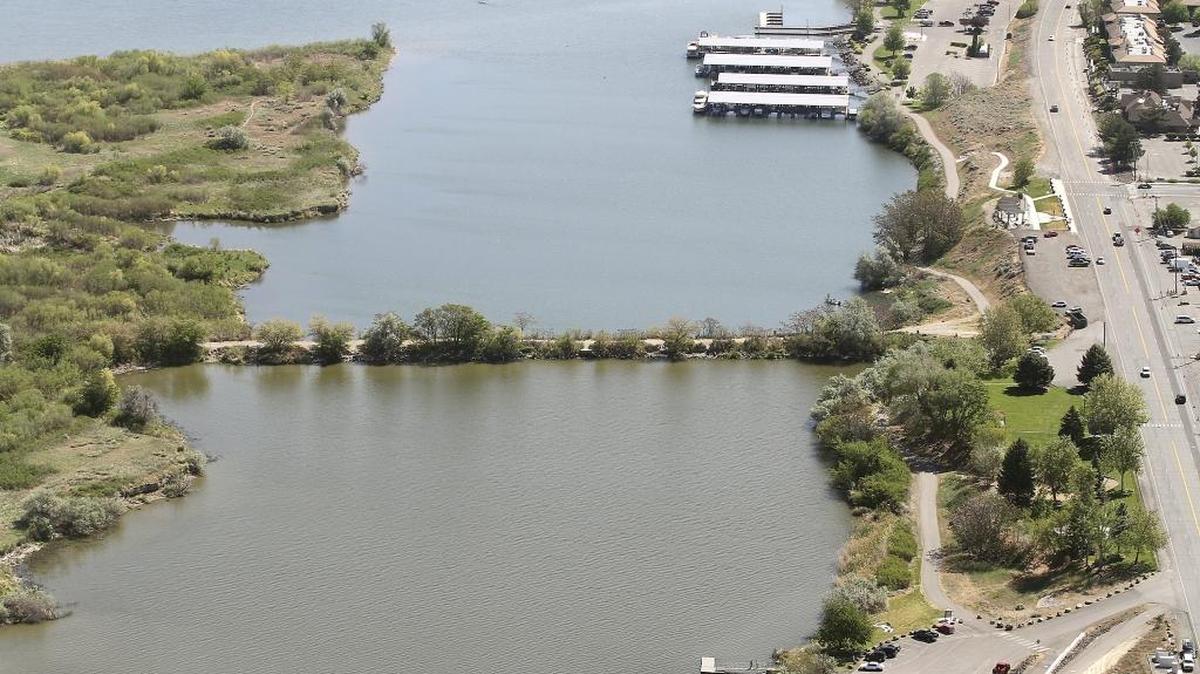A meeting is planned to discuss options for the causeway at Bateman Island in Richland. Past studies have analyzed how the causeway of the popular recreational area affects Yakima River water flow around the island.