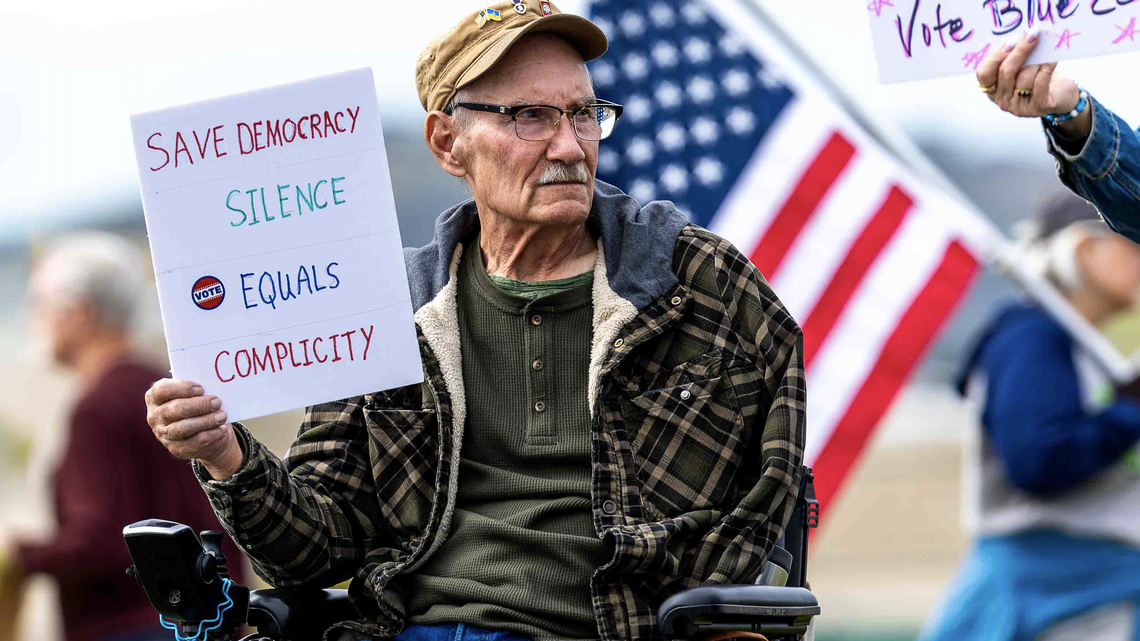 Tri-City ‘No Kings’ protest paints Iran conflict as ‘deep mess.’ Not all agree