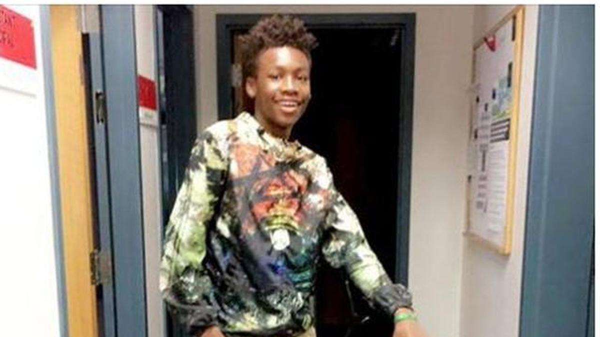 A story about Kennewick middle schooler Tyshawn Brooks’ act of kindness is popular online through the Kennewick Acts of Kindness campaign.
