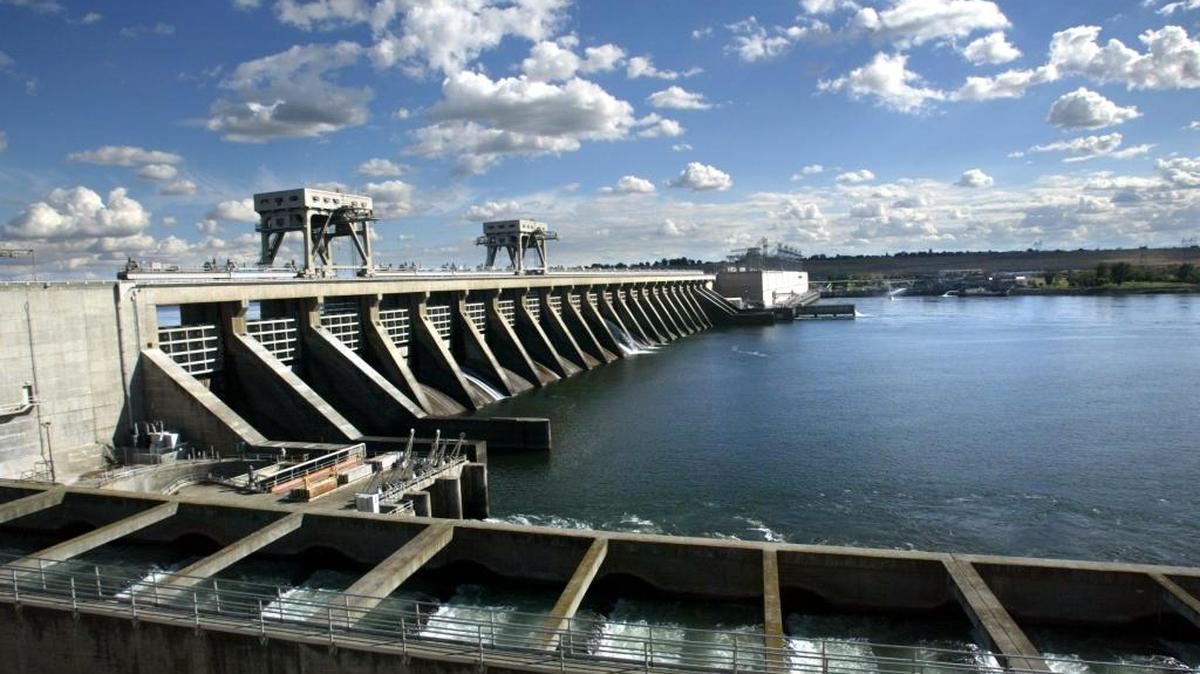 The McNary Dam’s lock near Umatilla will undergo maintenance on Aug. 30.