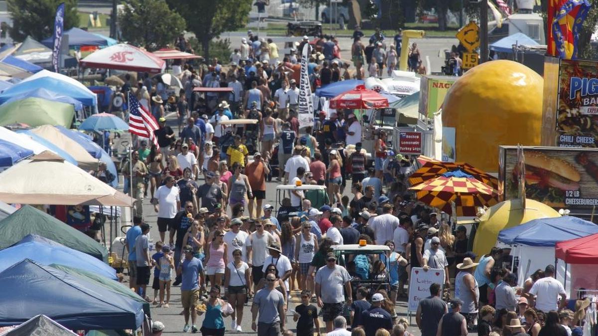 Water Follies 2016 drew an estimated 60,000 people for the boat racing, air shows and other events along the Columbia River.