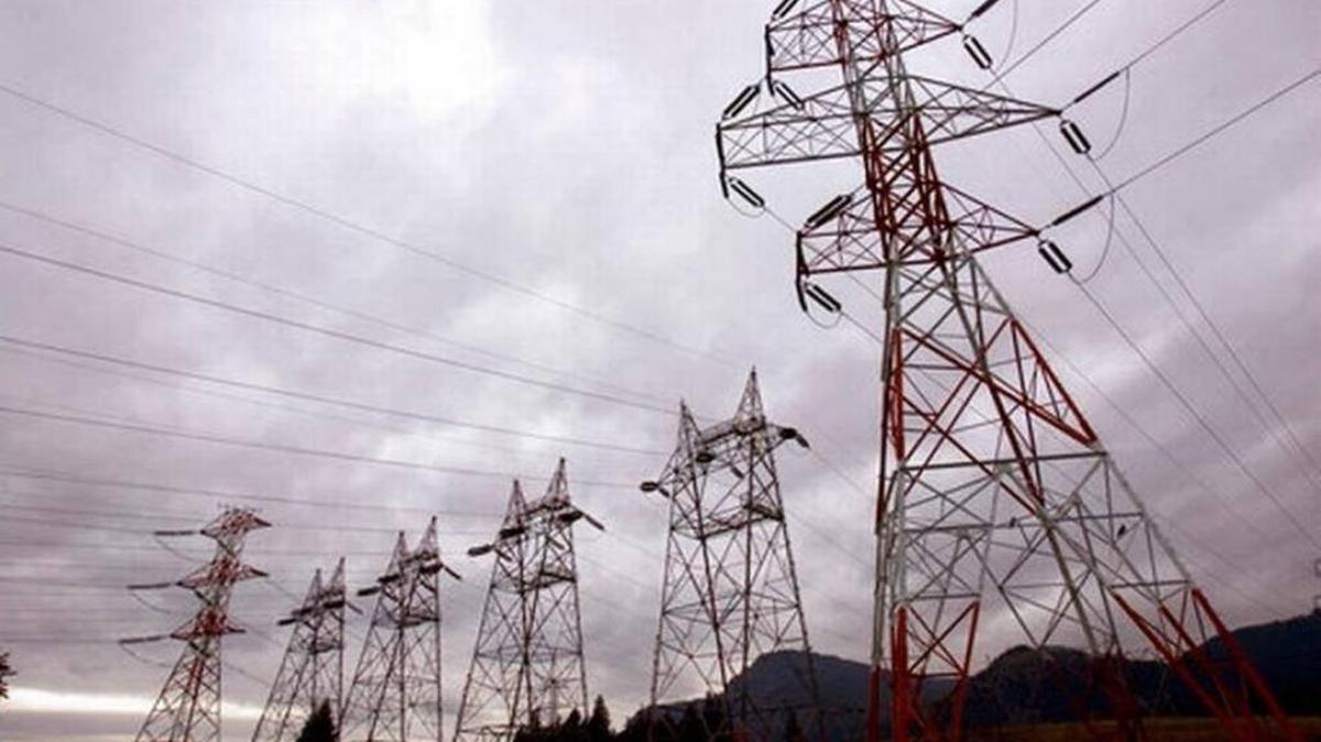 A Bonneville Power Administration transmission issue caused a south Richland power outage Monday.