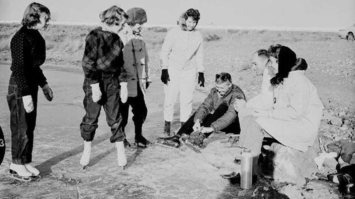 When this photo was published on Jan. 22, 1962, ice was thick enough to skate on at Casey Pond in Burbank. From left are: Allene and Marrien Sampson of Richland and Tomina Ward, Janice and Bob Brinson, and Wayne and Yvonne Olson, all of Kennewick.