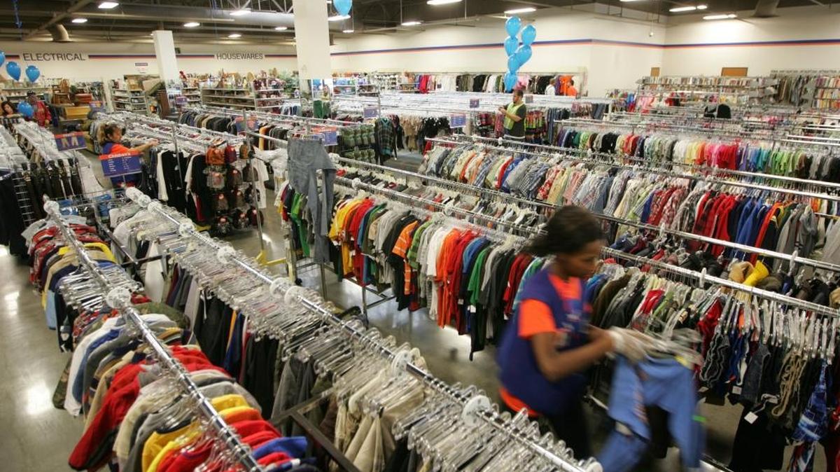 
Employees at seven Goodwill Industries of the Columbia stores in the Tri-Cities, Walla Walla and Wenatchee voted to join Teamster Local 839 union last week. Employees had cited low wages, substandard benefits and unsafe working conditions.
