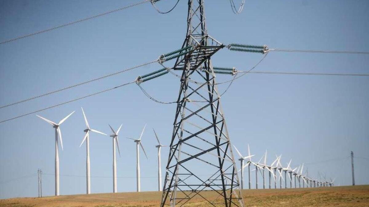 Initiative 732 would put a tax on carbon emissions, encouraging wind and other carbon-free electricity production.