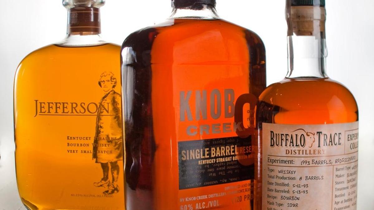 Small-batch bourbon bottles of bourbon whiskeys include: Knob Creek, Buffalo Trace and Jefferson’s. Tom Collins, an assistant professor in viticulture and enology at WSU Tri-Cities in Richland, conducted a study in which he had participants blindly sort rye and bourbon whiskeys made in America based on smell. His findings? People are more likely to sort by brand rather than type of whiskey.