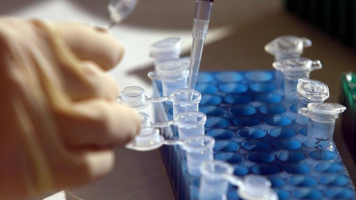 A Richland woman’s DNA test revealed her biological father was her parents’ fertility doctor.