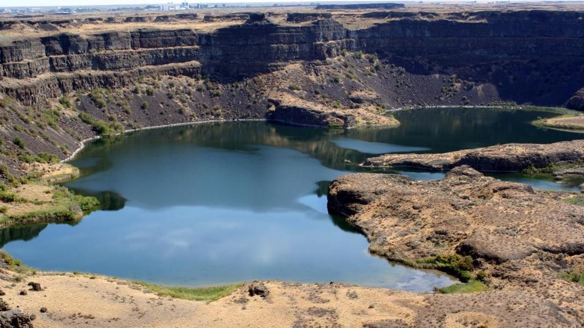 Dry Falls near Coulee City is one of Washington’s geologic features along the path of the ice age floods.