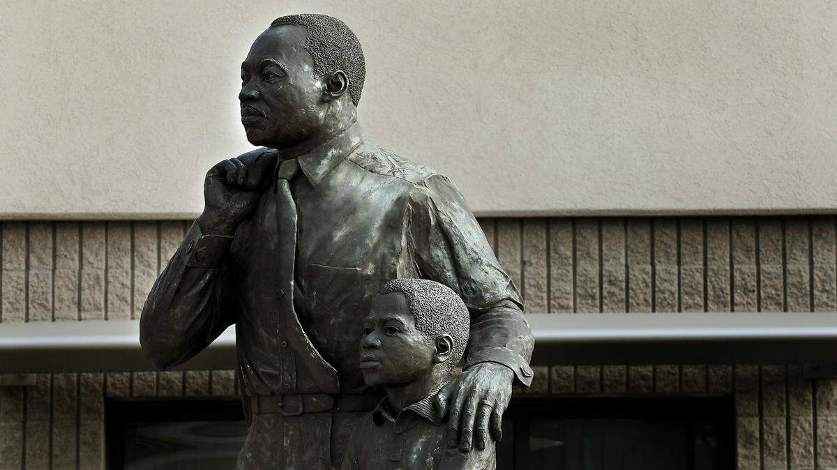 Prosser artist Nancy Lewis created the life-size bronze statue of Martin Luther King Jr. at Columbia Basin College in Pasco. The statue was dedicated in January 1989.