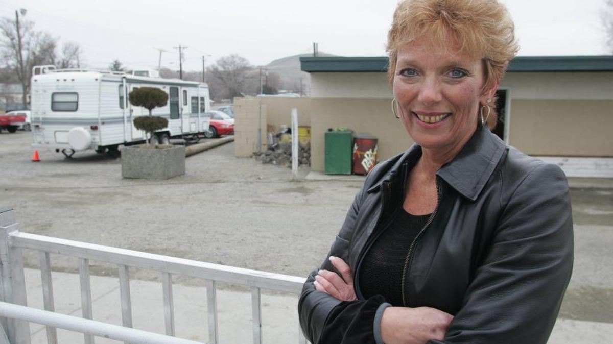 Michelle Marcum has operated the West Richland golf course for 28 years. But now she’s being questioned about whether she qualifies to serve on the city council.