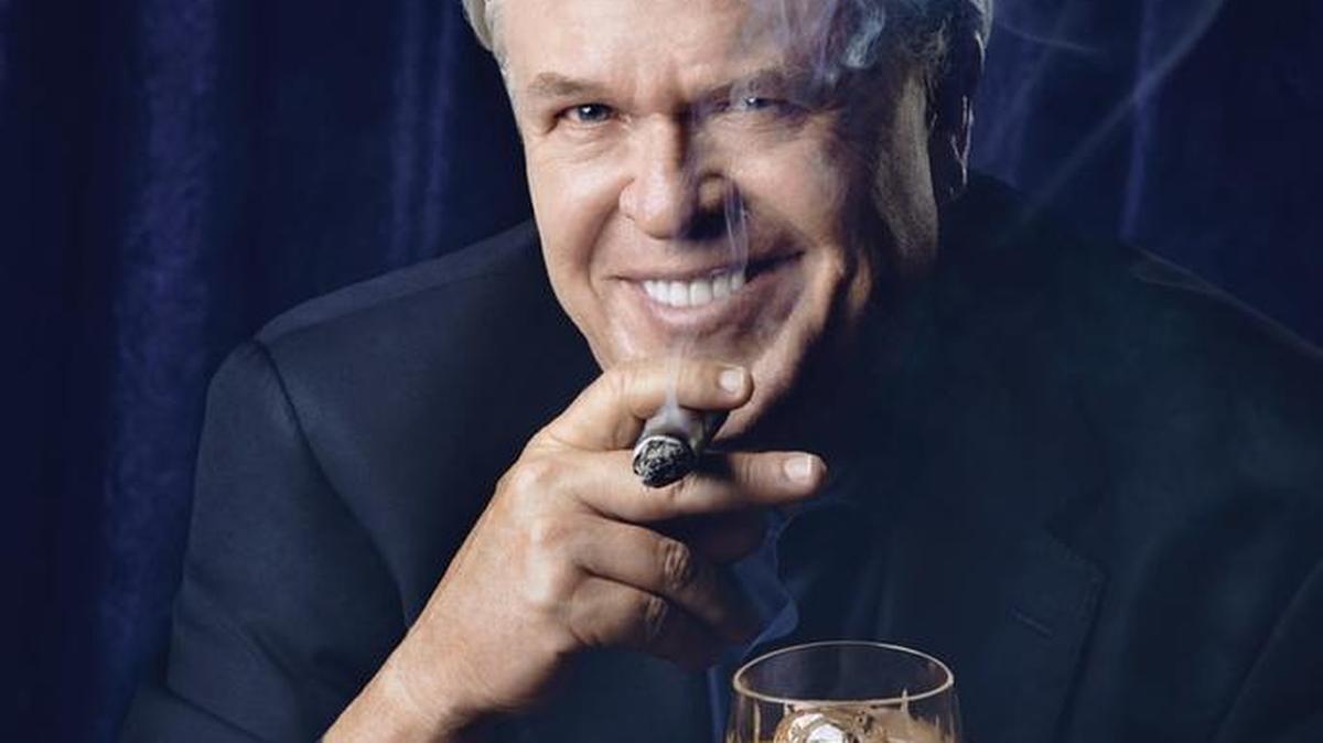 Ron White is returning to Kennewick in May.