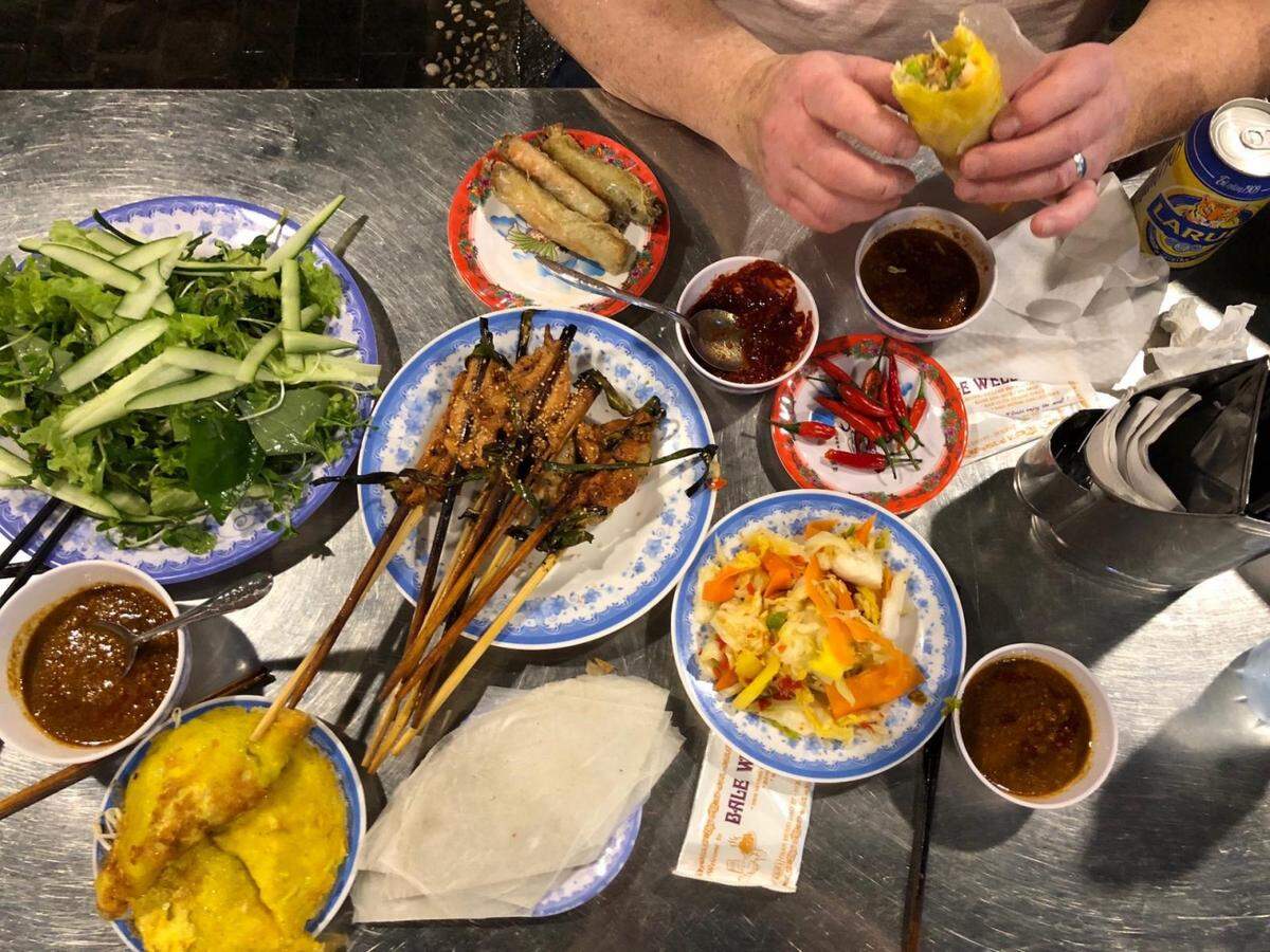 Richland native Soleil Roth shares a meal in Vietnam on her award-winning travel blog, Somewhere Soleil.