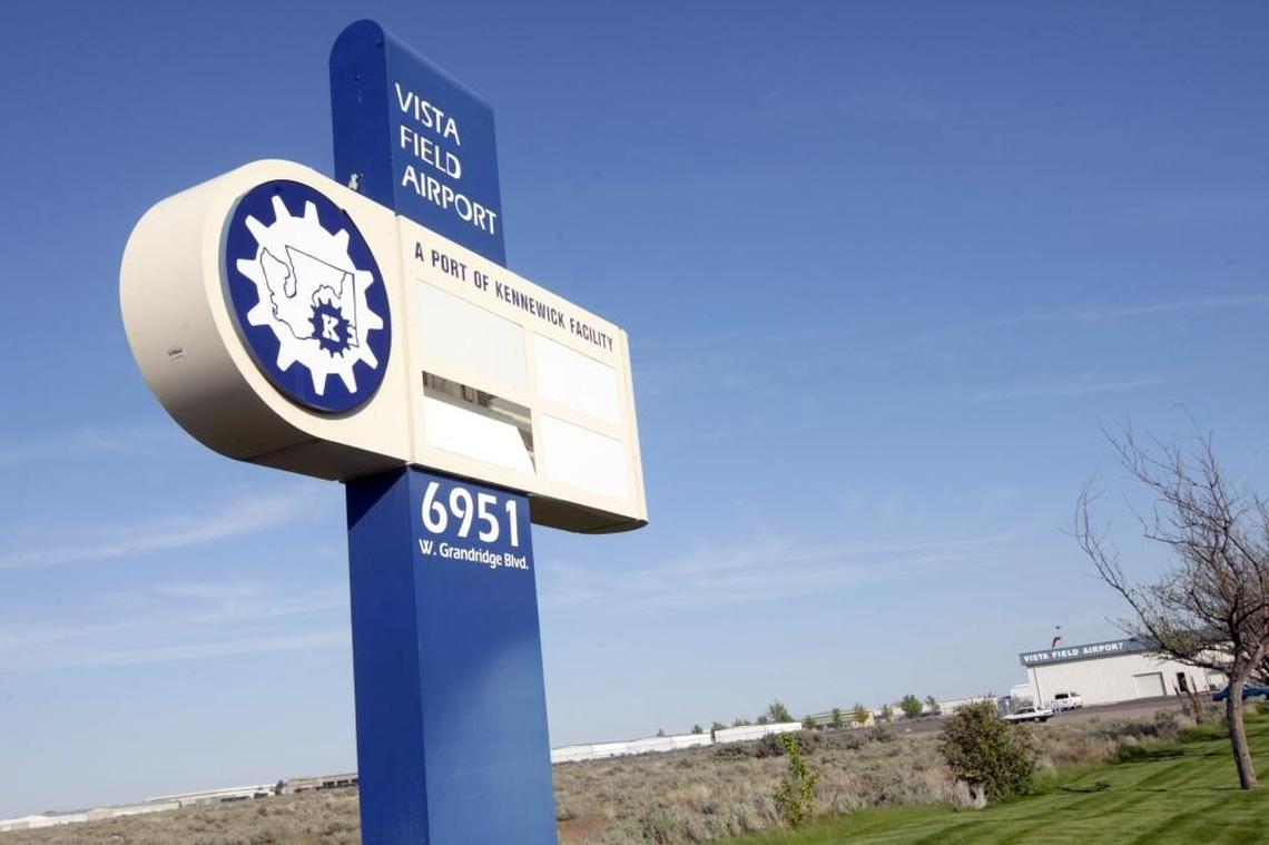 The Port of Kennewick has reached a preliminary agreement with the Arts Center Task Force to sell 2.2 acres at the heart of the Vista Field redevelopment project to build an 800-seat performing arts center.