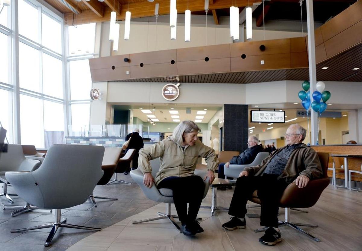 The Tri-Cities Airport set a new boardings record in 2017 despite cancellations for snow and Alaska Air Group’s pilot shortage.
