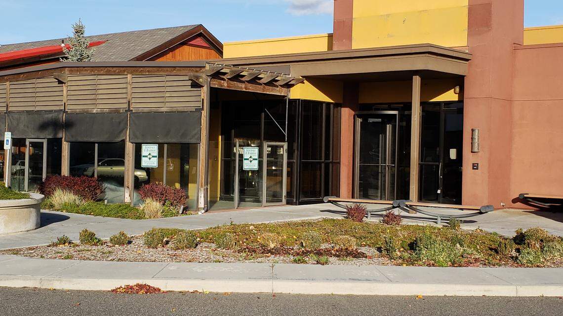 An unnamed restaurant operator is finalizing a lease for the former P.F. Chang’s China Bistro near Kennewick’s Columbia Center. The building, 8108 W. Gage Blvd., was stripped of its signs and its horse after P.F. Chang’s closed in January.