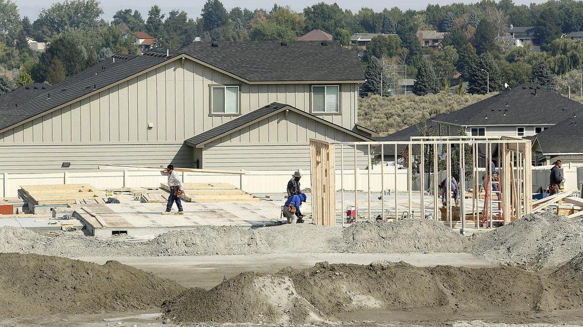 New homes under construction on Chelan Loop and Wishkah Drive in South Richland.