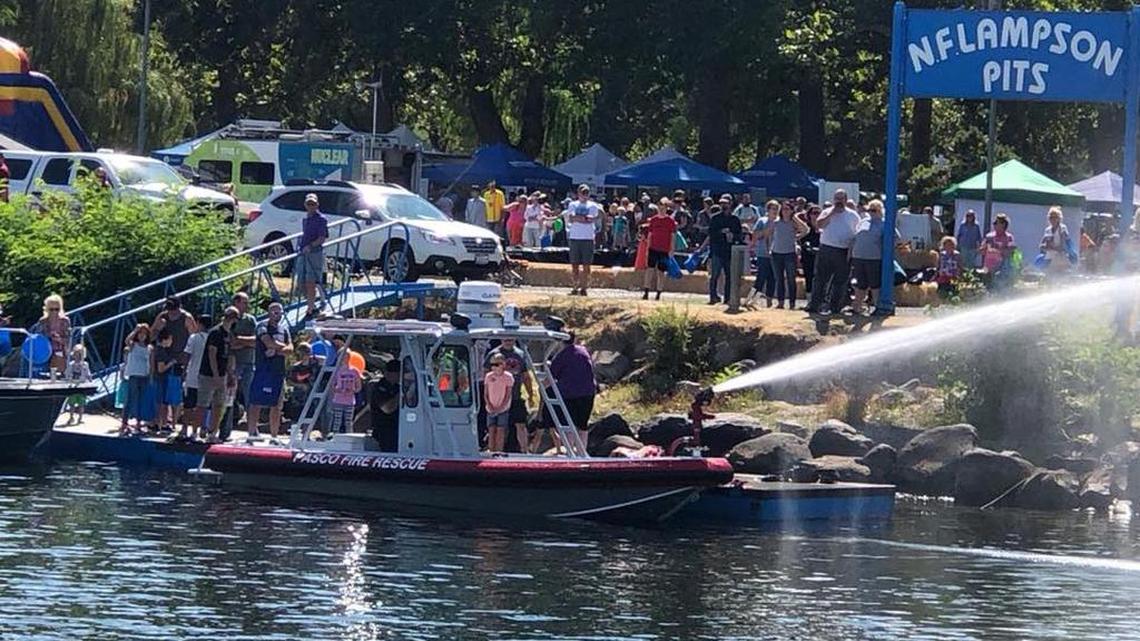 Pasco’s new fire patrol boat demonstrating the water cannon at RiverFest in September 2018.