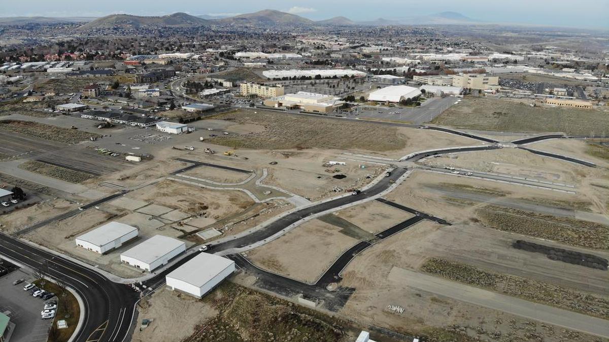 At Vista Field, the port is following a community-driven master plan to create a vibrant, pedestrian-focused town-center that features mixed-use neighborhoods and urban lifestyle amenities.