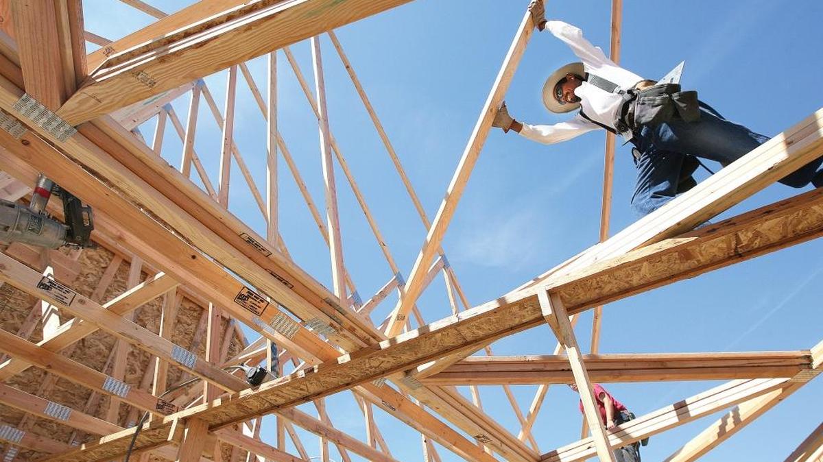 Home prices are continuing to increase between 2.5 percent and 3.5 percent a year, with the median price increasing on average 2.6 percent a year for the past 10 years. The median home sold price in December 2015 was $217,300.