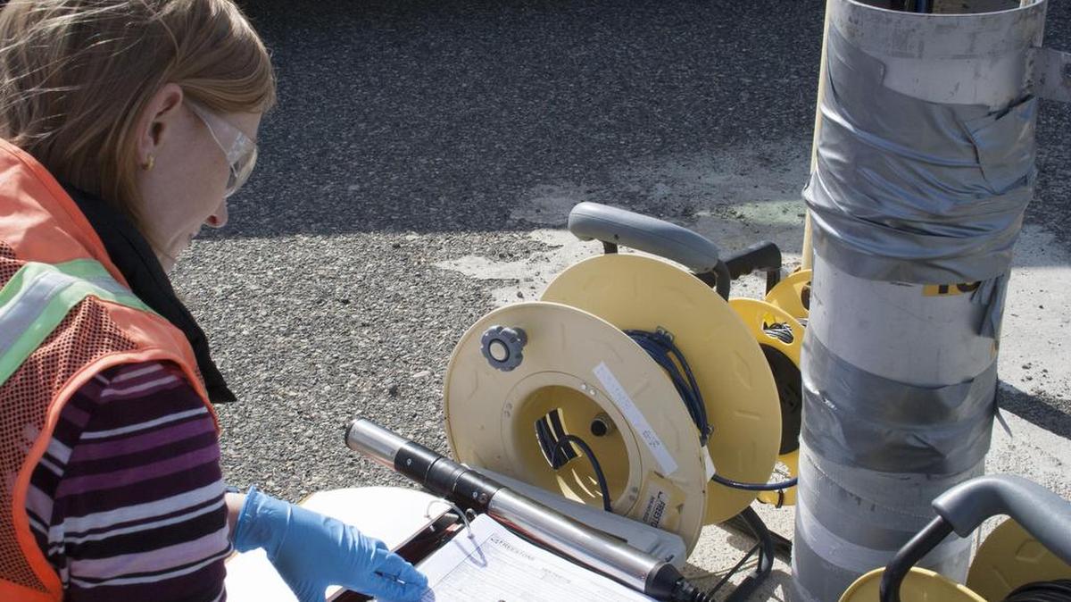 Janine Carter, a geologist on Freestone Environmental Services’ sensor technology team, works on a hexavalent chromium sensor.