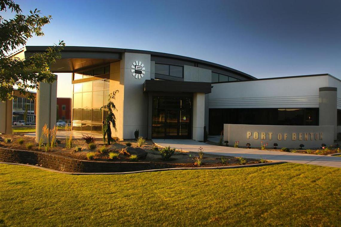 A fusion-focused Seattle startup plans to move into office, warehouse and cleanroom space owned by the Port of Benton in Richland.