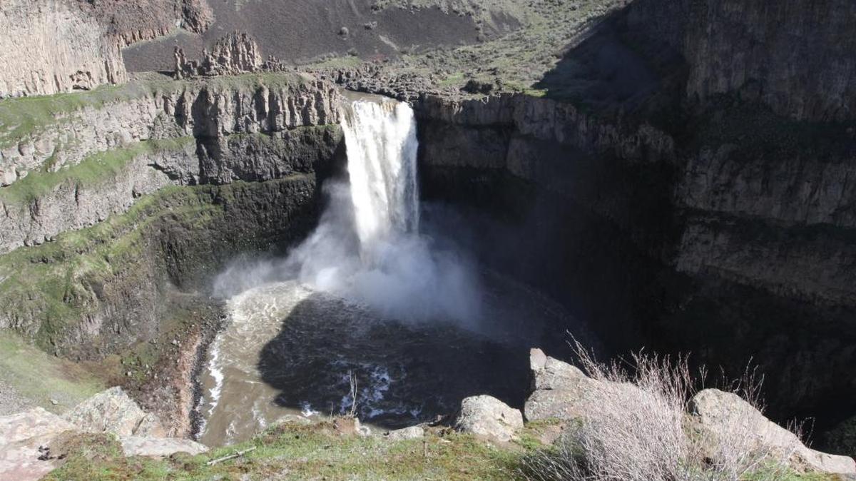 In the late 1800s, Palouse Falls was a tourist attraction. In 1951, Palouse State Park was dedicated.