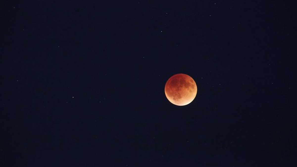 
Supermoon and lunar eclipse 

