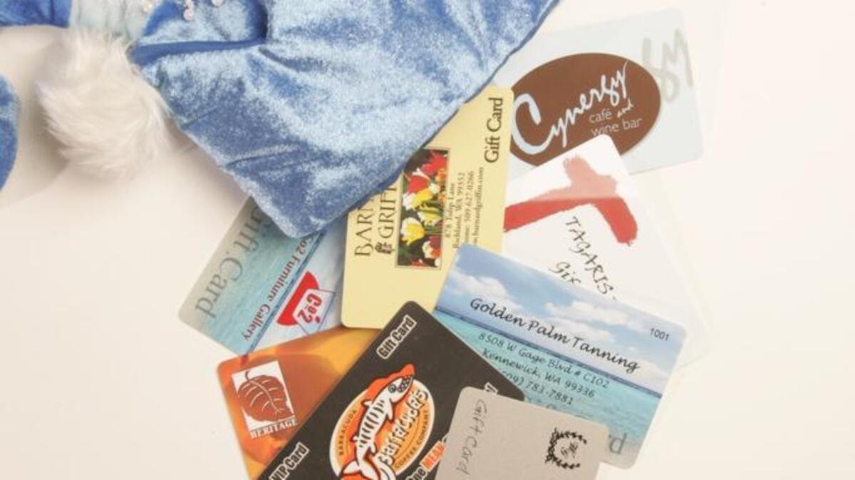 Columnist Matt Kempner shares his confessions on the laziest, most-popular Christmas gift idea — gift cards.