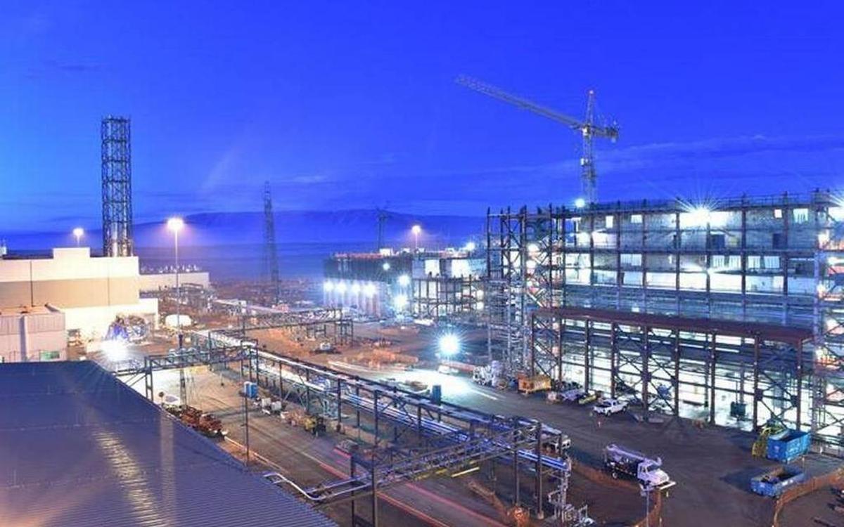 The Department of Energy has announced the transition to a new $45 billion contract over at least a decade to manage and treat radioactive waste in underground tanks at the Hanford nuclear site.