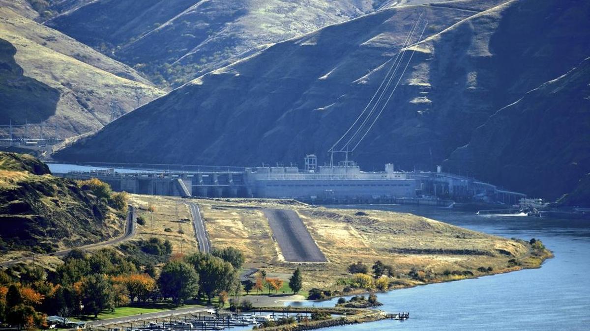 This file photo shows the Lower Granite Dam on the Snake River in Washington state. It is one of the four dams the Seattle-based NW Energy Coalition is pushing to tear down to increase salmon runs.