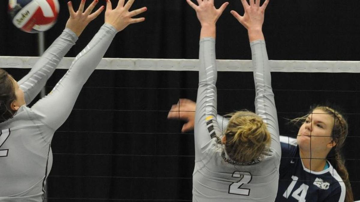 Eastern Oregon University senior Amanda Miller (14) was named an NAIA third-team All-American.