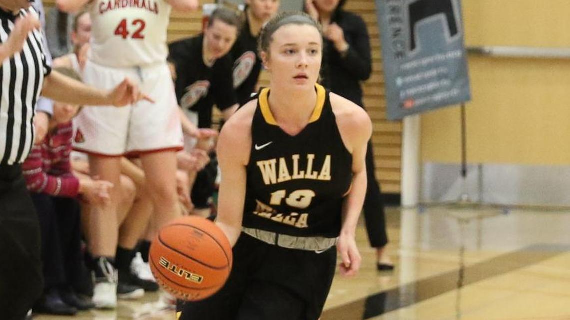 WWCC women survive scare, keep win streak alive