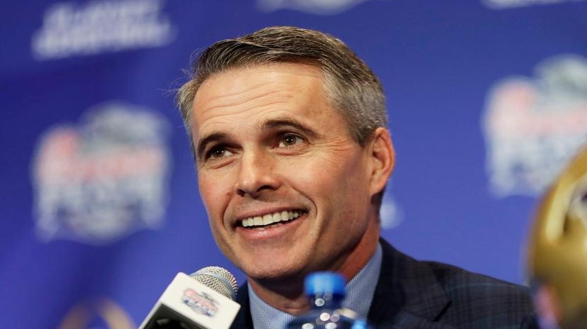The University of Washington on Tuesday made Chris Petersen the highest paid football coach in the Pac-12 with a contract extension through 2023 that will pay him an average of $4.875 million over the next seven years.