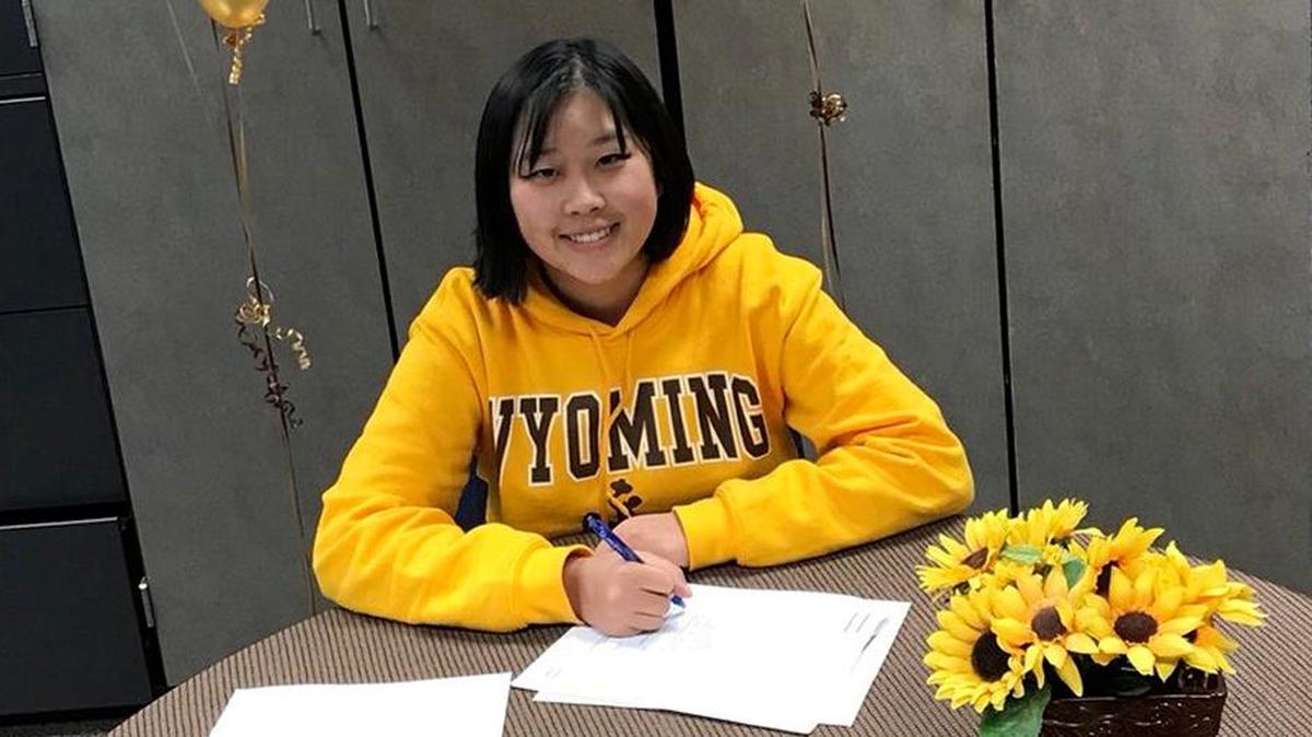 Southridge High School’s Samantha Hui signed a letter of intent Thursday to play golf at Wyoming.