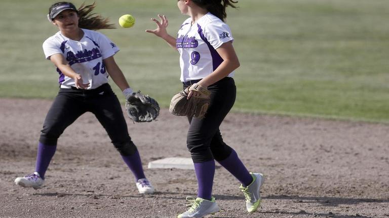 Chiawana vs Pasco softball