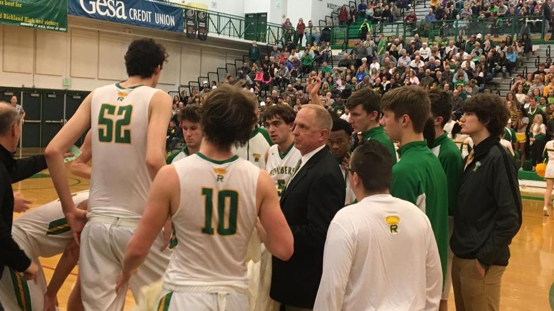Richland boys topple Ferris, guaranteed state berth