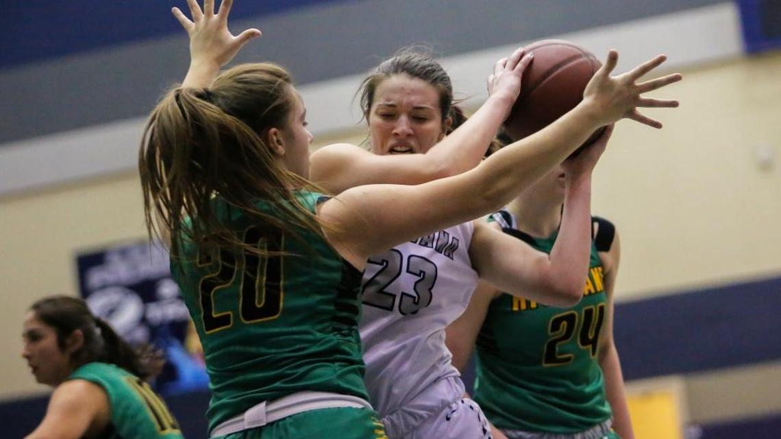Chiawana girls get past Richland on MCC Opening Night