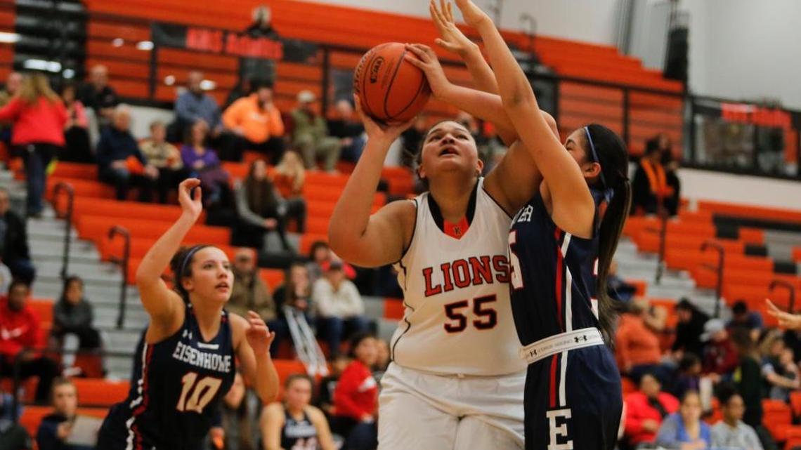 Oatis scores 17, Lions roll in Santo’s first win