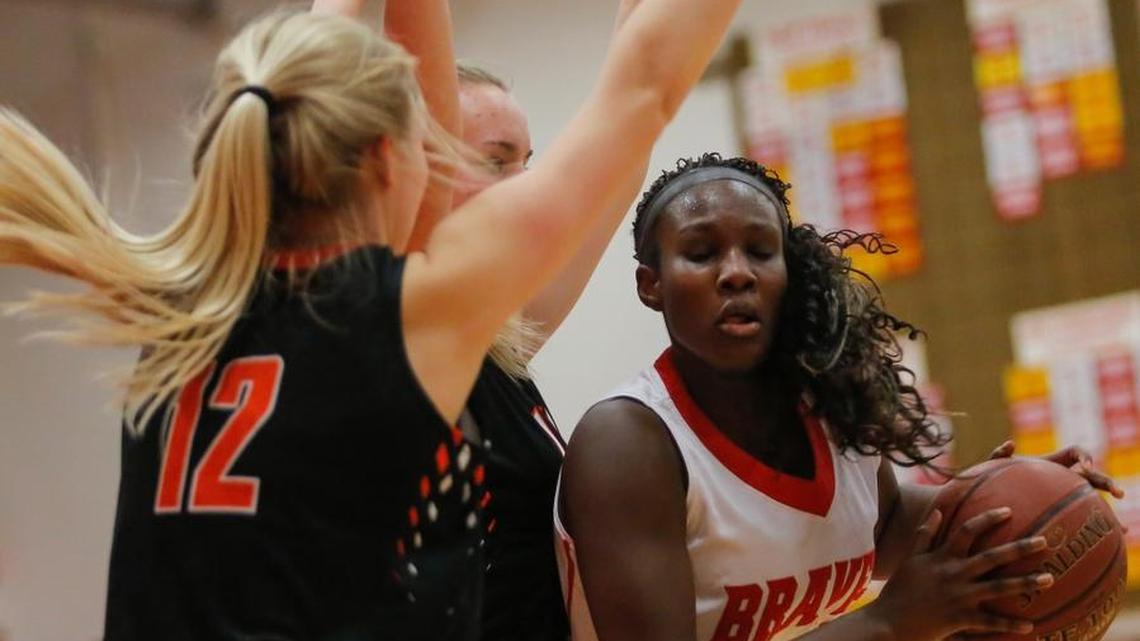 Toure drops 30, Kamiakin holds off LC to go to 5-0