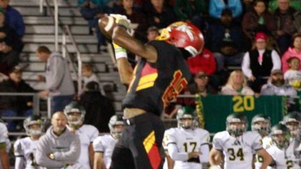 Kamiakin’s Darreon Moore (18) is an integral part of the Braves’ dynamic wide receiver group.
