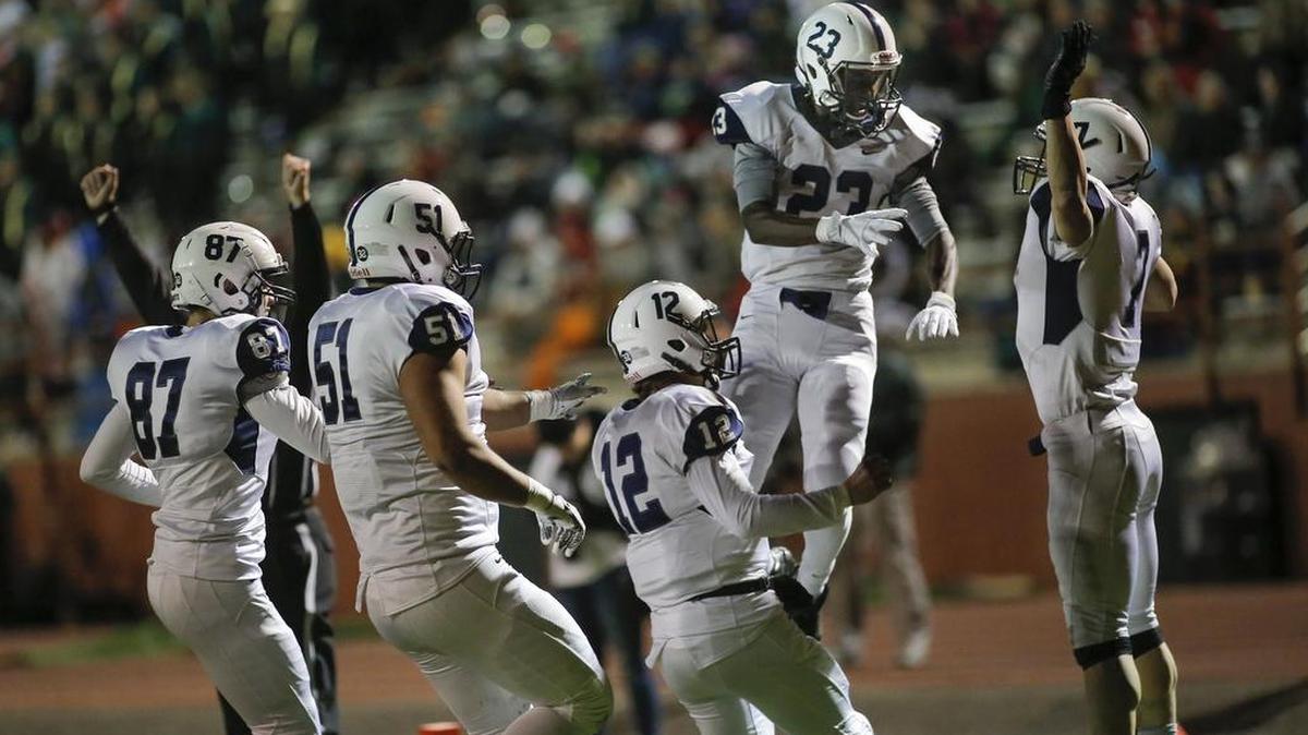 Five Mid-Columbia Conference football teams will have a shot at making the state playoffs. It was announced this week that three MCC 4A teams would play against Greater Spokane League teams in regional playoffs. Two 3A teams also will face GSL opponents.