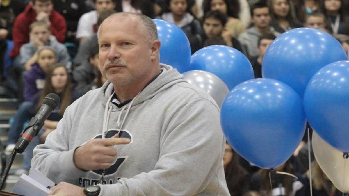 Chiawana football coach Steve Graff will be inducted in the Washington State Football Coaches Hall of Fame on Saturday.