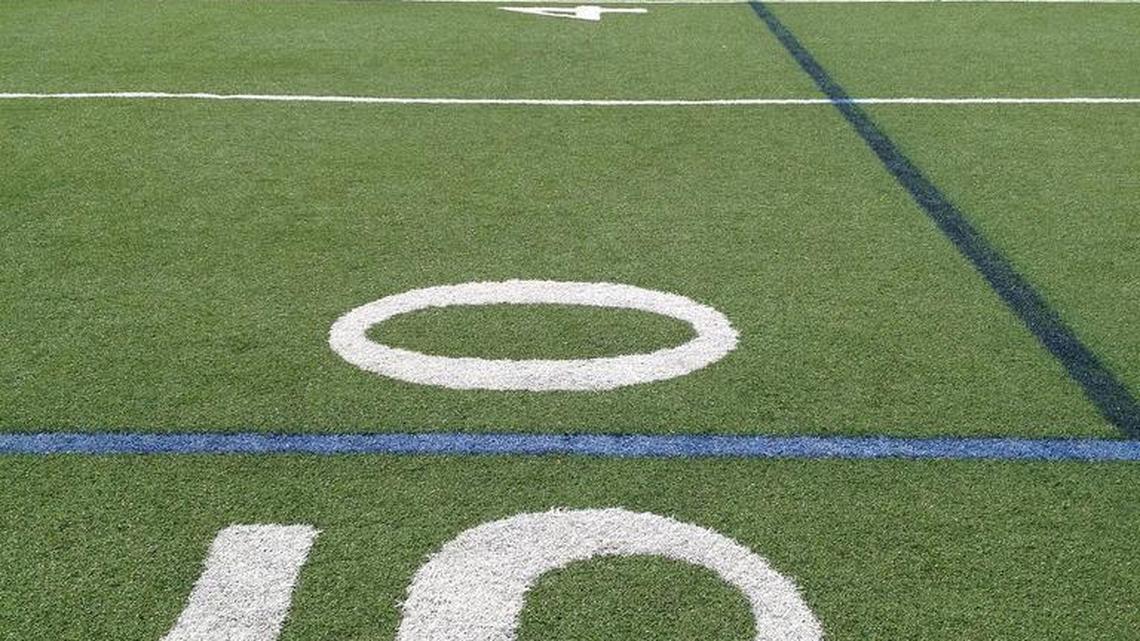 Friday football roundup: Royal claims state-record winning streak