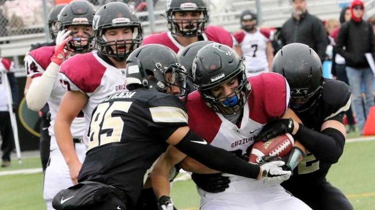 Royal’s Juan Ojeda (85) and Isaac Ellis (right) lead the Knights’ defense that has yielded an average of less than four points per game this season, which includes eight shutouts.