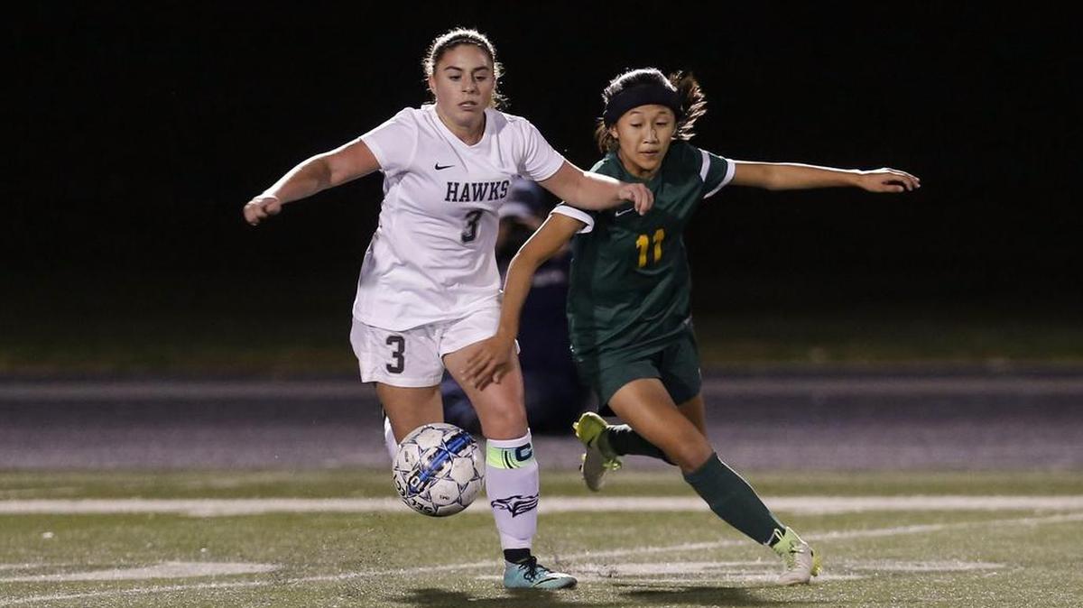 Richland High’s girls soccer team banded together to get the Mid-Columbia Conference District Title. Ashley Tonthat that was on the team graduated early from high school in December and is now playing for Gonzaga. (File photo)
