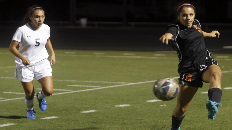 Kamiakin vs Chiawana Girls Soccer, 10/6/2015
