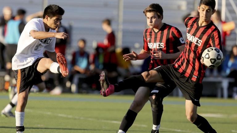 Kennewick vs Kamiakin boys soccer, 3/29/2016