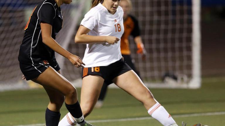 Kamiakin vs Kenenwick girls soccer