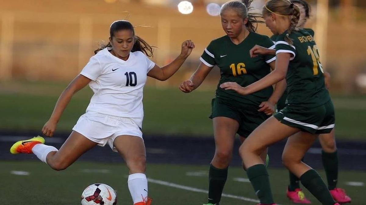 Chiawana senior Summer Yates (10) will play for the U.S. Under-19 Women’s National Team in the CFA International Women’s Youth Football Tournament to be held Sept. 2-15 in China.