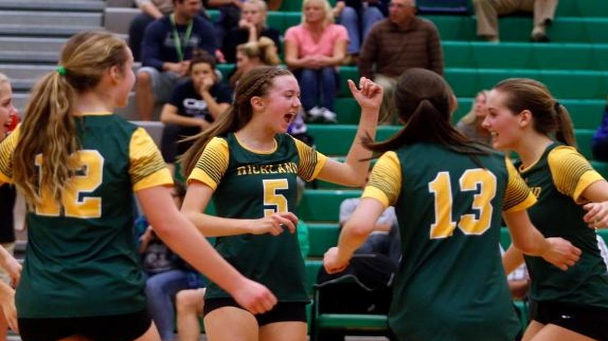 Richland, led by senior Kamry Breard (5), is favored to be at the top of the Mid-Columbia Conference this season. The Bombers were 13-1 in MCC play last year.